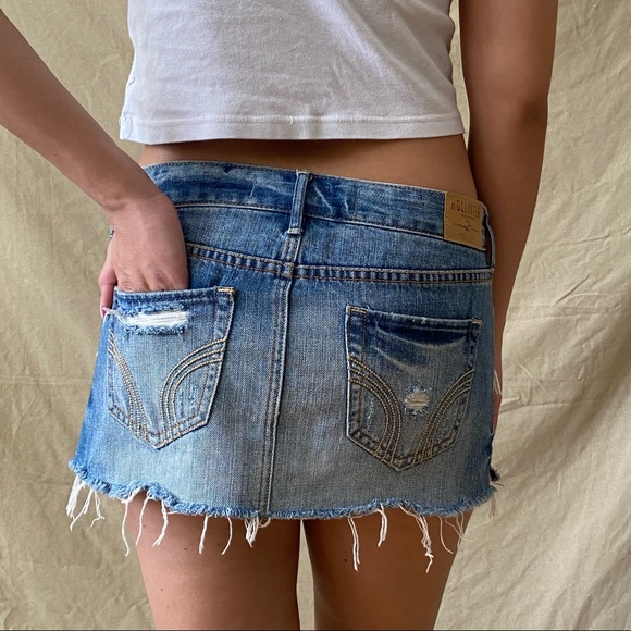 🚫SOLD🚫 Hollister Y2K Micro Mini Denim Skirt 🌊 - Picture 3 of 4